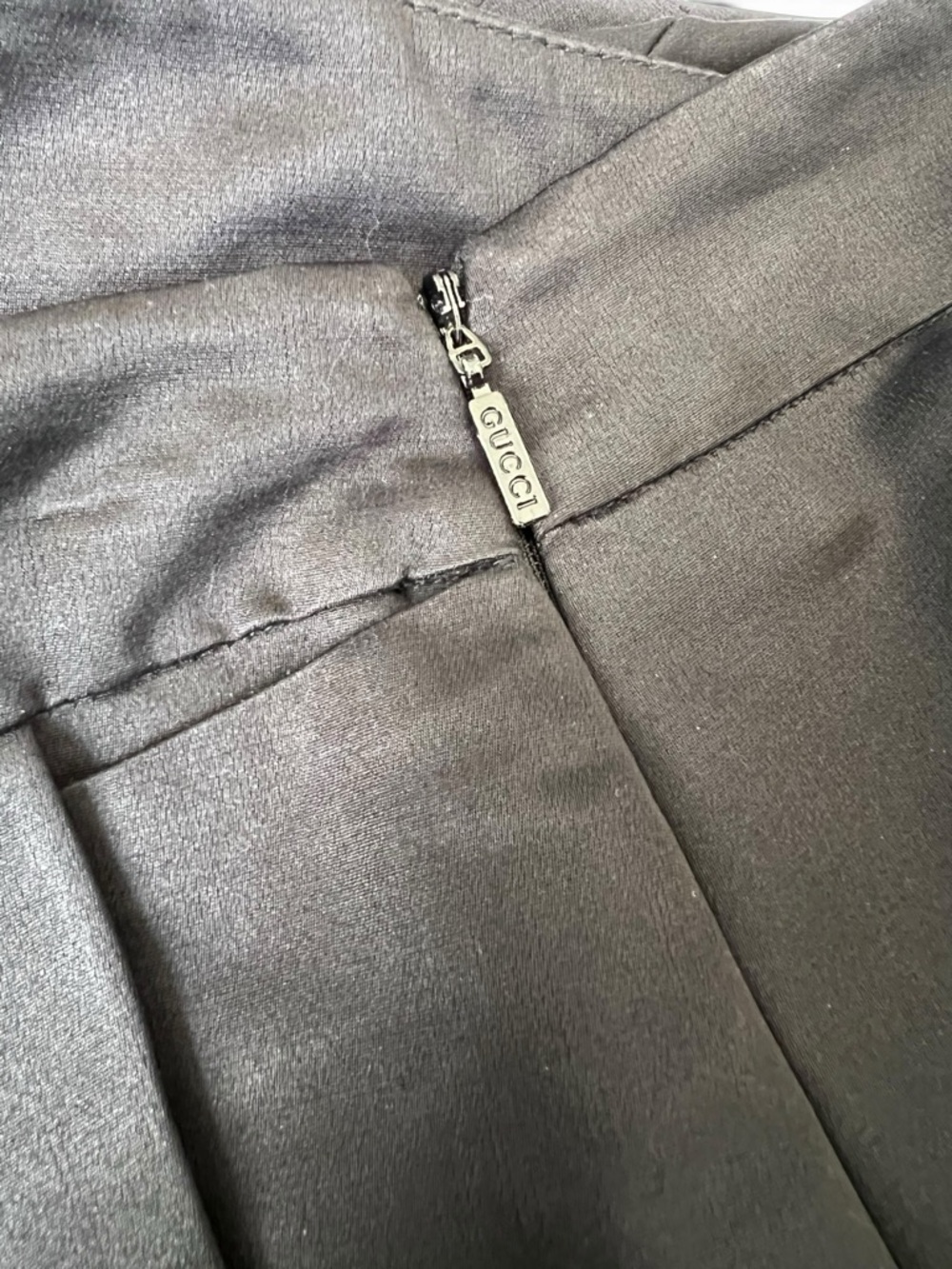 Gucci Women’s Luxury Black A-Line Mini Skirt with Front Pleat - 42 - Picture 10 of 11